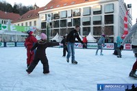 Adventmaerkte Hauptplatz Karmeliterplatz Graz 20101127 2