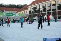 Adventmaerkte Hauptplatz Karmeliterplatz Graz 20101127 23