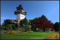 Blühender Garten am Grazer  Schloßberg. Blick auf den Uhrturm. Graz 1.Bezirk - Innere Stadt 