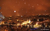 Blick vom Schlossberg über die Altstadt in einer Winternacht - Mariahilferkirche Graz 1. Bezirk - Innere Stadt 