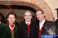 Grossbauer Keuschenhuaba feiert Geburtstag Marienbraeu Graz 20110225 11