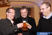 Grossbauer Keuschenhuaba feiert Geburtstag Marienbraeu Graz 20110225 23