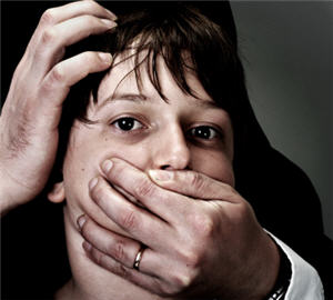 Gewalt,Kinder,Jugendliche,Klasnic Kommission,der Missbrauch,österreichische Regierung,Dr. Karl-Peter Schwarz,Kinder Missbrauch,Internate,Kardinal Groer