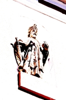 Steinstatue auf einem Haus. Graz 10. Bezirk - Ries 