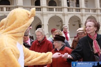Golden Ei Osteraktion Grazhats Innenstadt Graz 20110415 100