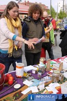Aktion fuer Saatgutsouveraenitaet gegen EU Saatgesetze Lendplatz Graz 20110416 17