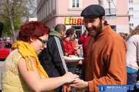 Aktion fuer Saatgutsouveraenitaet gegen EU Saatgesetze Lendplatz Graz 20110416 22