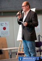 Artists for Japan Helmut List Halle Graz 20110426 11