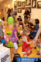 knall bunt Modenschau Familiencafe Flohcircus Graz 20110521 3