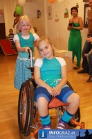 knall bunt Modenschau Familiencafe Flohcircus Graz 20110521 26