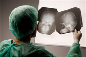 Gesundheitssystem,Geld,Gier,Ärzte,diagnose,zivilcourage,röntgen,kommentare,verändern,bezahlen,kollegen
