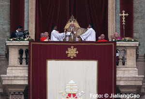 Papst Benedikt XVI.,Segen,bedeutung,letzter tag im jahr,festtag,namenstag,silvester,neujahrsansprache des papstes,segen des papstes,brauchtum