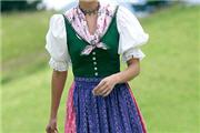 Trachtenmode - Dirndln und Lederhosen