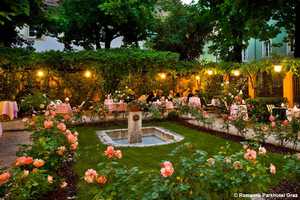 Romantisches Dinner,Rosen-Gastgarten,Romantik Parkhotel Graz,Innenstadt,schlossberghotel graz,amedia hotel graz,hotel daniel