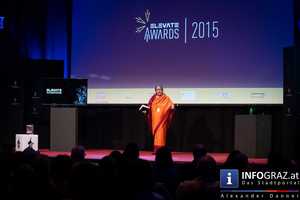 Vandana Shiva,elevate festival graz,Wissenschaftlerin,Umweltaktivistin, Autorin,Alternativer Nobelpreis,bühne,festivals