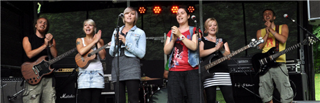 Graz Stadtpark,Greenpeace,Attac,Klimakongress,Veganes Sommerfest,Diskursprogramm,kulinarische Köstlichkeiten