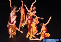 Eli Ho and Dancers - 006