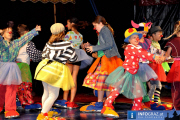Clown Foto,Kindercirkusschule,Sacr&egrave; coeur,laufkugel,Stelzenlauf,Stelzenl&auml;ufer,Cloun,Stelzenlaufen,Clown Zaubrer,Jonglierartikel