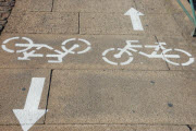 Radweg,Fußgängerzonen,Wohnstraßen Graz,öffentliche Straße,Radwanderweg Graz,Verkehrsflächen,Autofahrer und Radfahrer