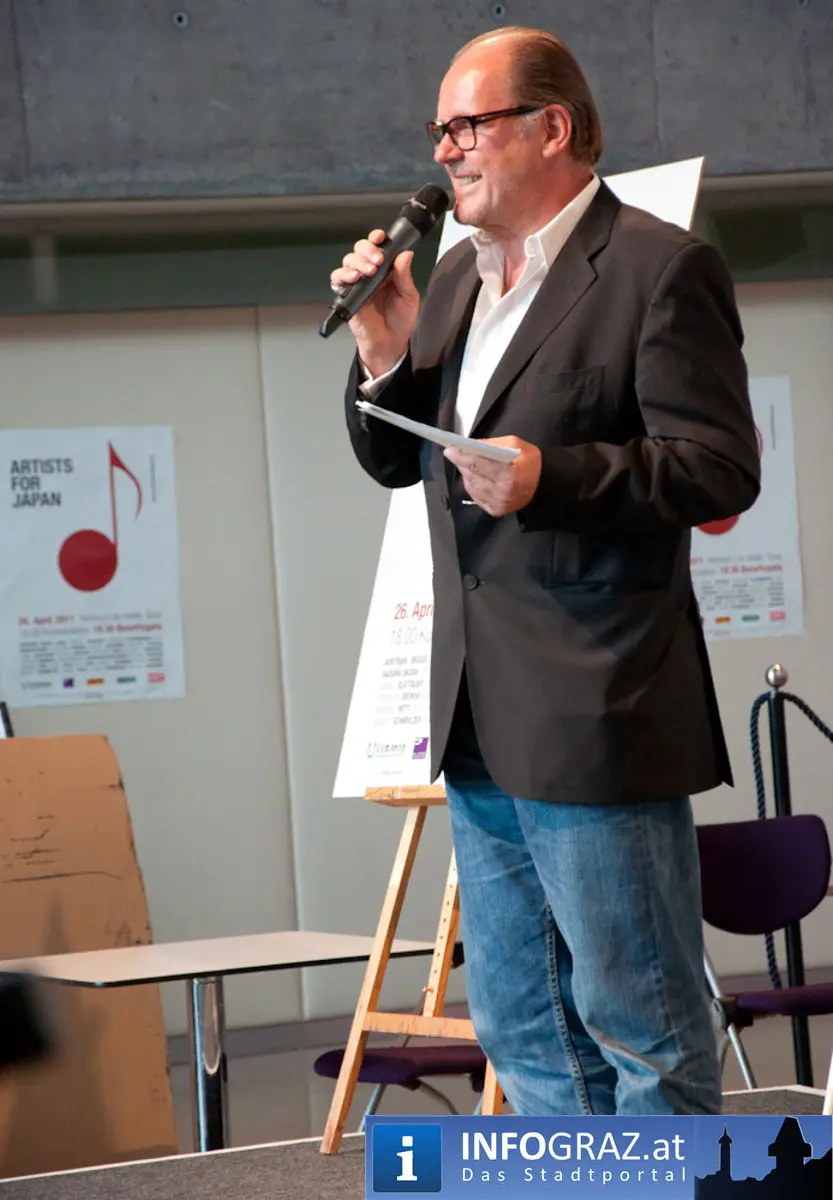 Artists for Japan Helmut List Halle Graz 20110426 11