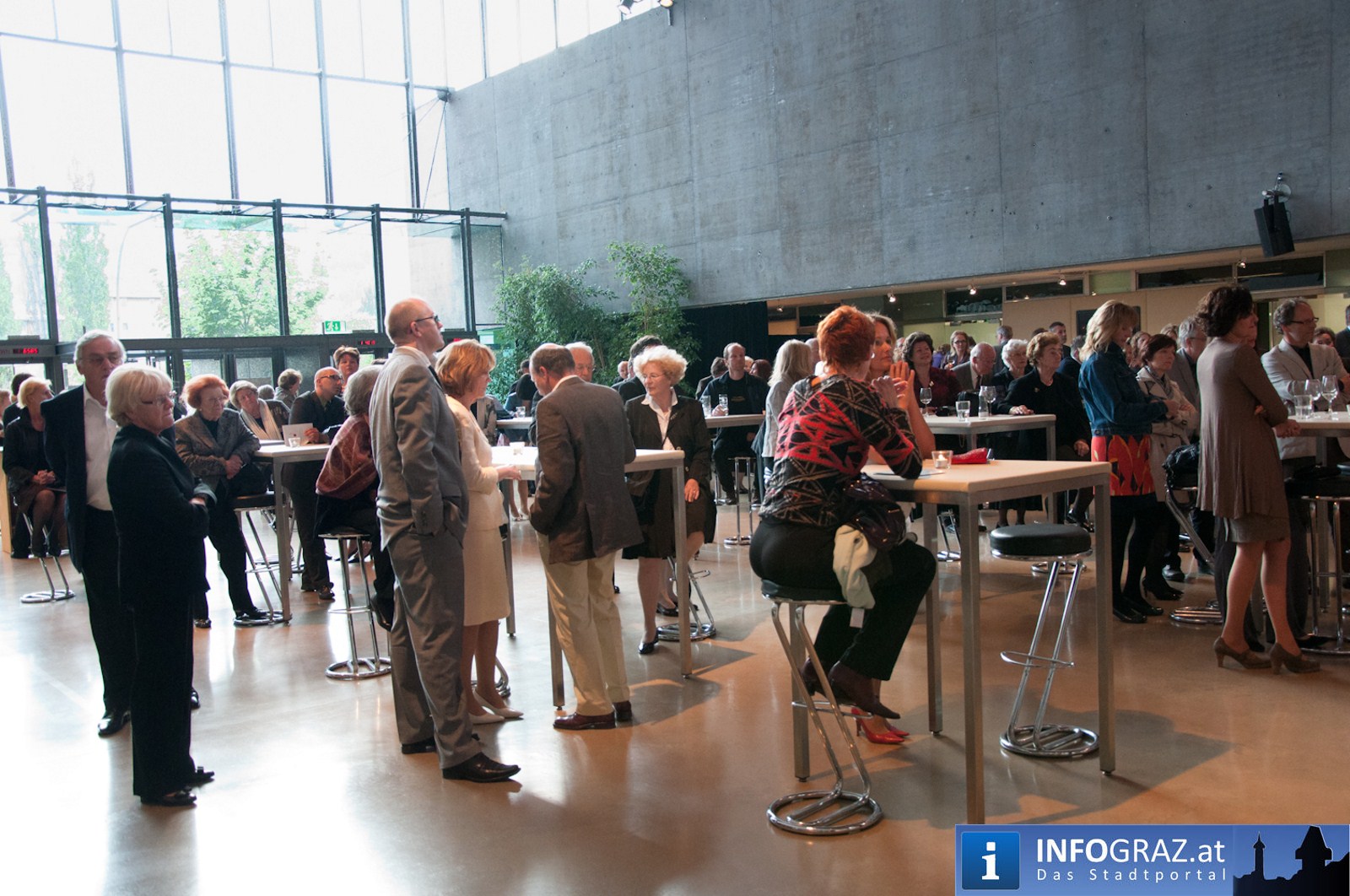 Artists for Japan Helmut List Halle Graz 20110426 20