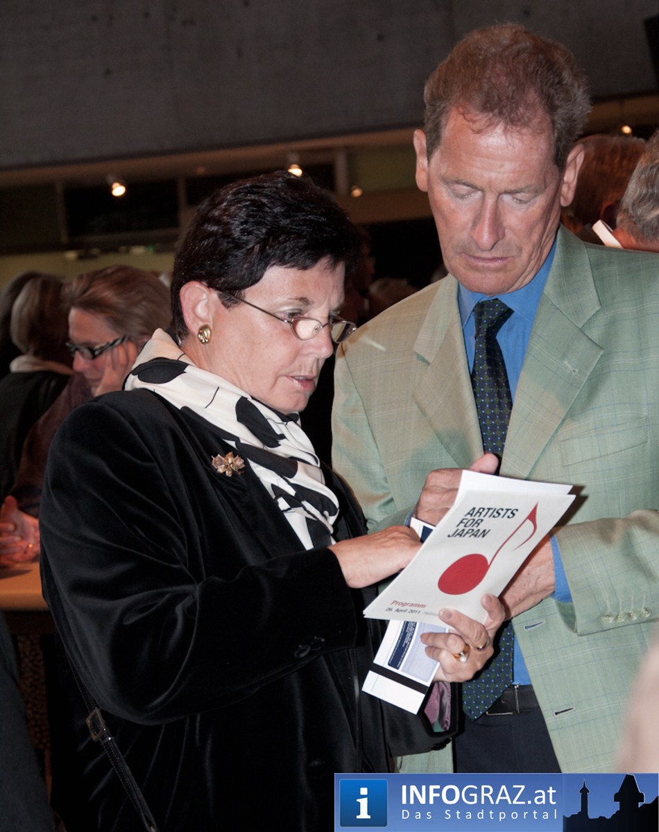 Artists for Japan Helmut List Halle Graz 20110426 32