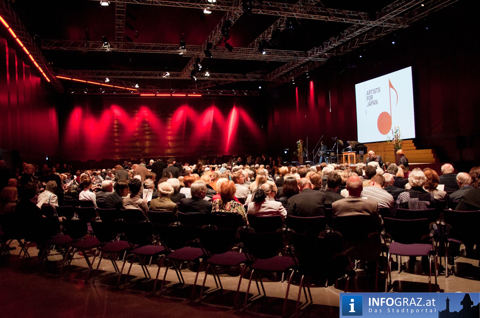 Artists for Japan Helmut List Halle Graz 20110426 36