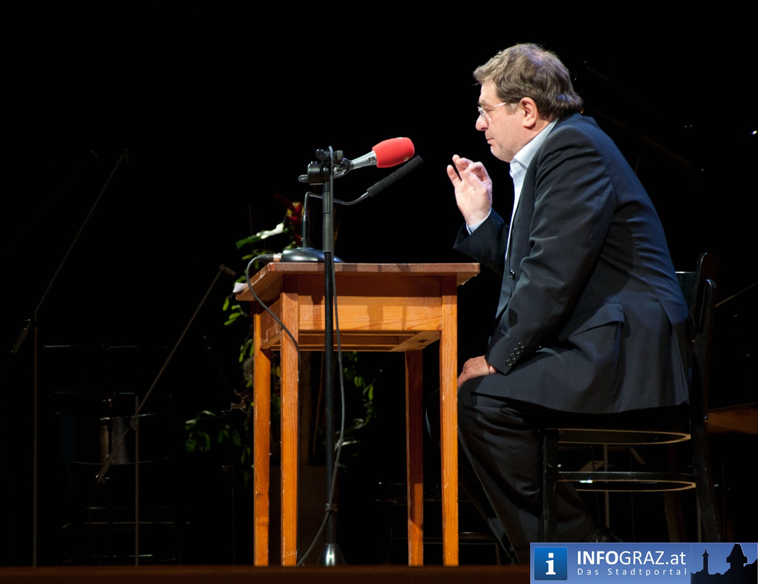 Artists for Japan Helmut List Halle Graz 20110426 48