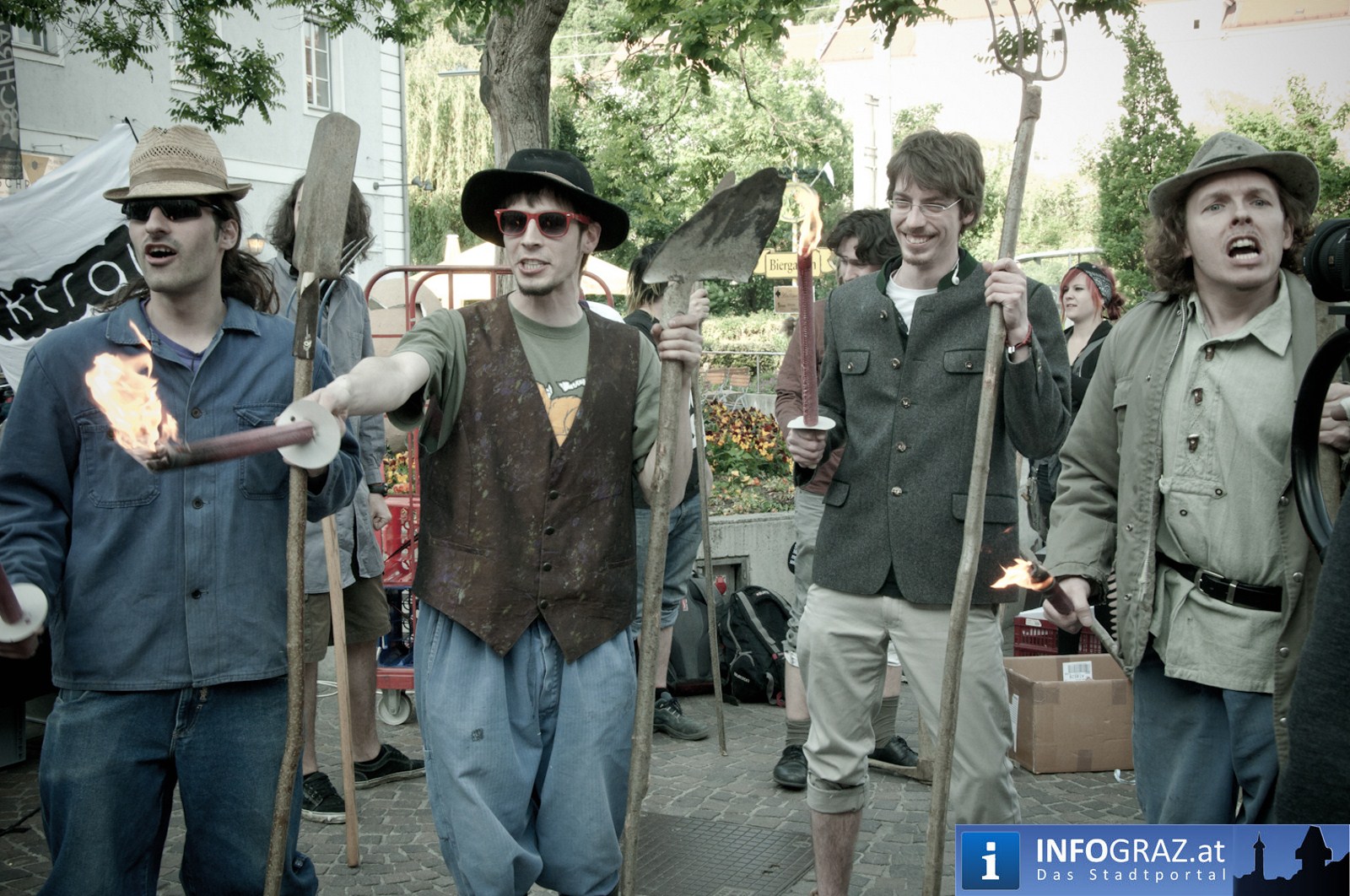 Eroeffnung Designmonat Chickzilla Taggerwerk Graz 20110506 3