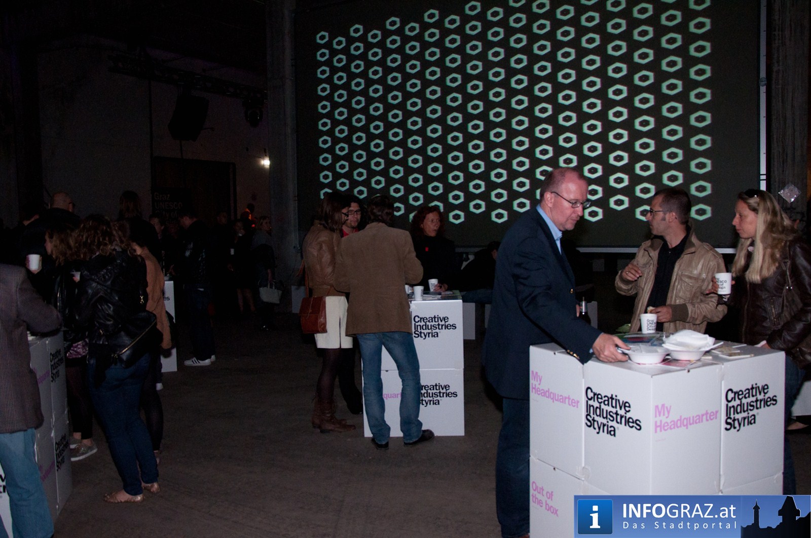 Eroeffnung Designmonat Chickzilla Taggerwerk Graz 20110506 72