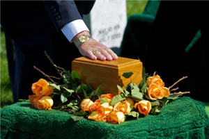 Todesfall,Graz,Beerdigung,Einäscherung,Begräbnis,Verstorbenen,Bestattungsinstitut,Krematorium,kompetent,einäschern,Urne,Begräbnisse,Sarg