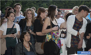 Designmonat,Gestaltungsprozess,Menschen,vorantreiben,Vordergrund,verfolgt,klarer Auftrag,Design,Wandel,Herausforderungen unserer Zeit,reagieren,Plattform,unterschiedliche Veranstaltungen