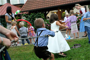 kind,baby,luftballon,hochzeitstag,stimmung,entspannt,atmosphäregesichter,beschäftigt,langeweile,