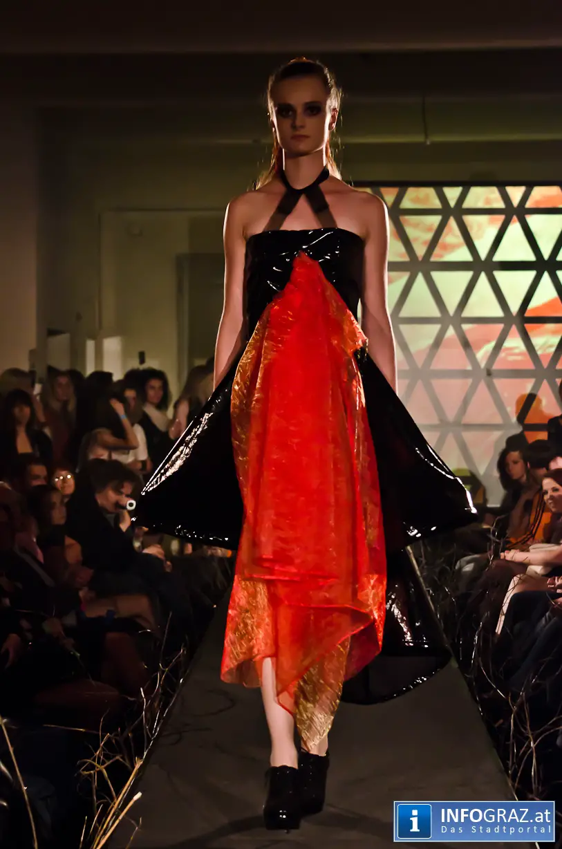 NATURA / PERICULUM / FINIS - 053