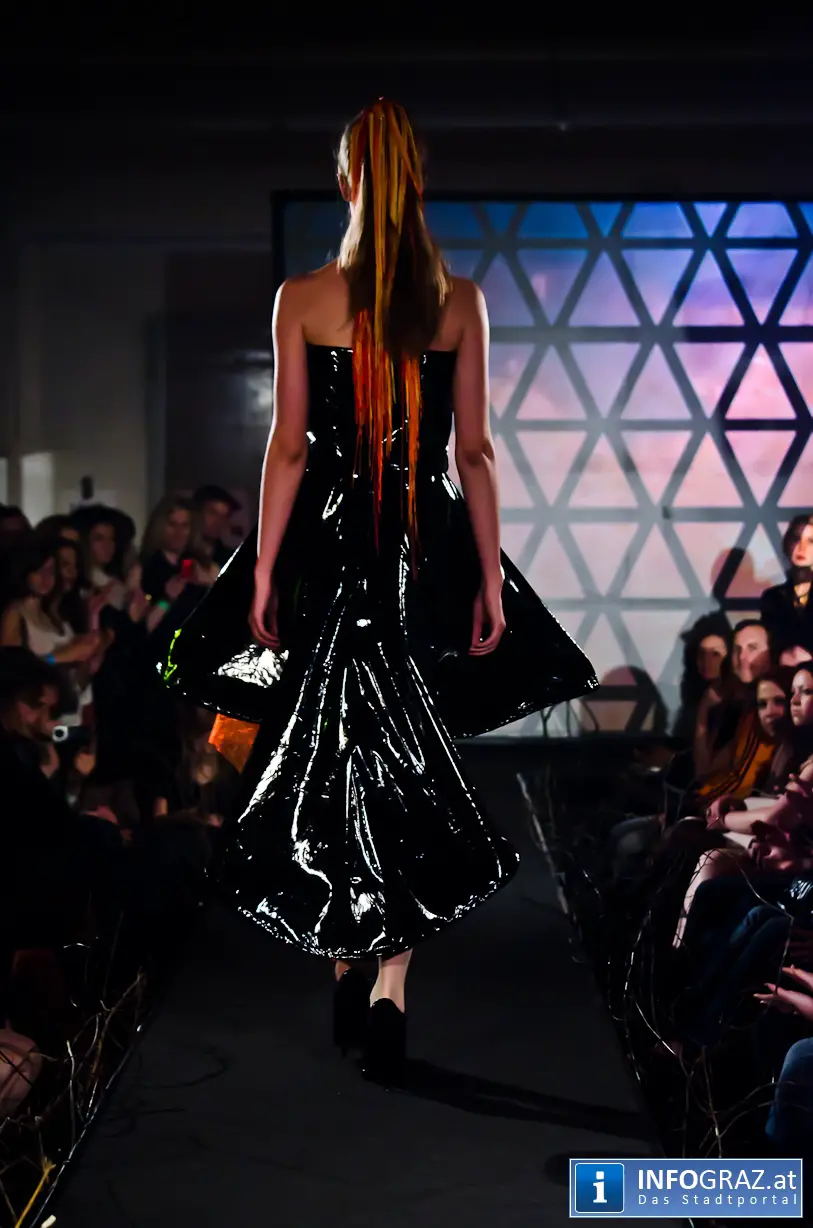 NATURA / PERICULUM / FINIS - 055