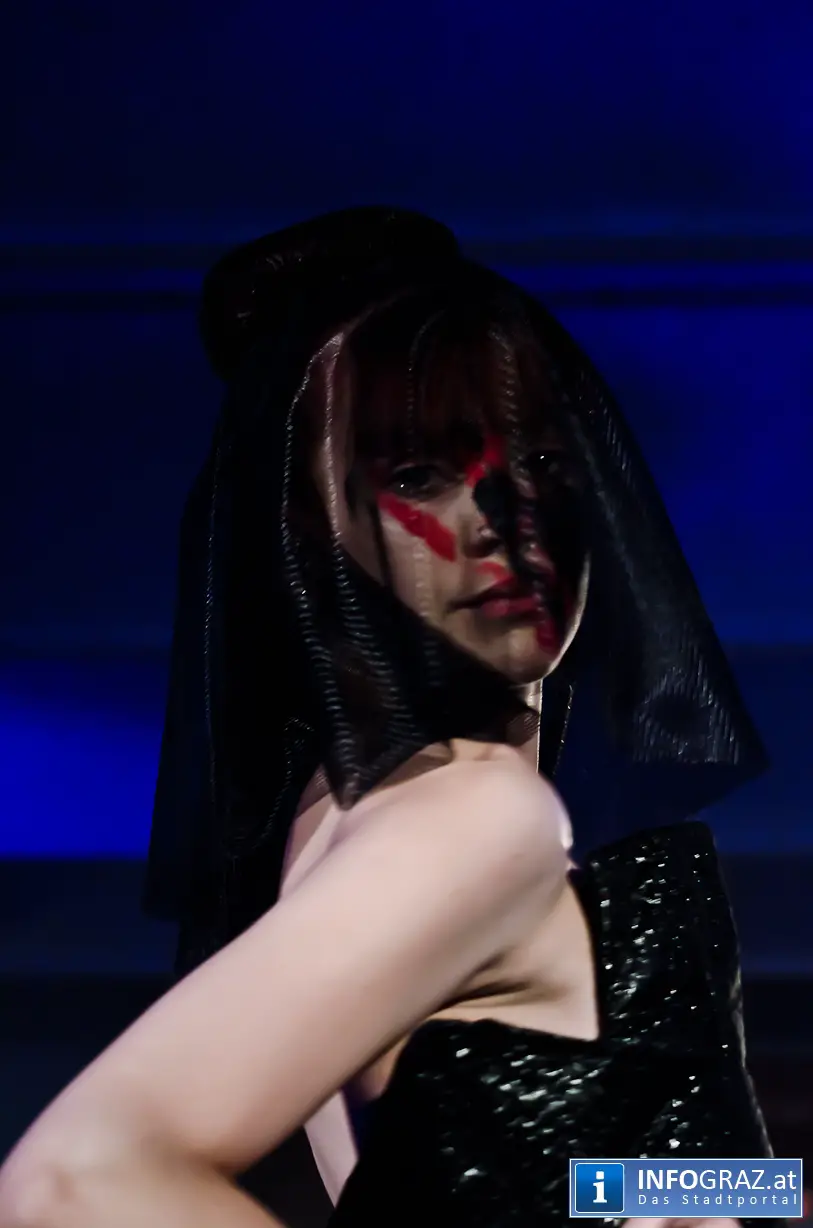 NATURA / PERICULUM / FINIS - 110