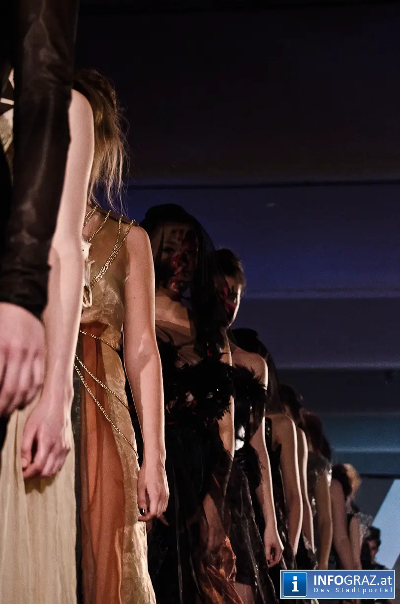 NATURA / PERICULUM / FINIS - 120