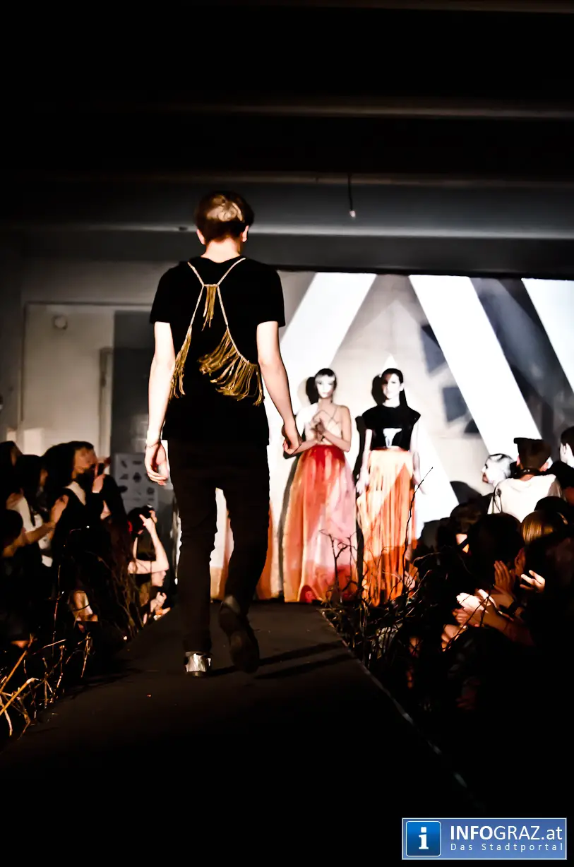 NATURA / PERICULUM / FINIS - 152