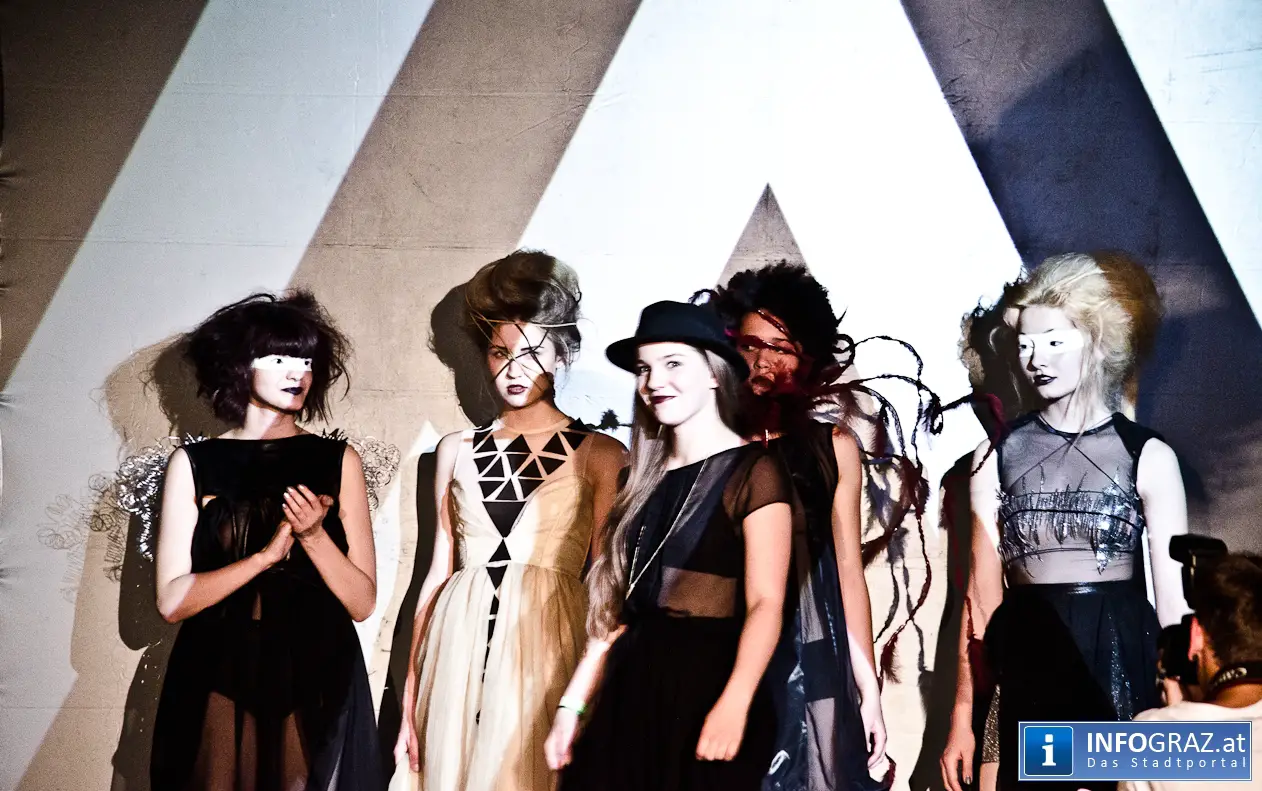 NATURA / PERICULUM / FINIS - 154