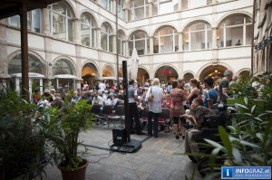 Grazer Generalihof,Thin Ice,Sängerin Marina Zettl,Gitarrist Thomas Mauerhofer,18.7.2012