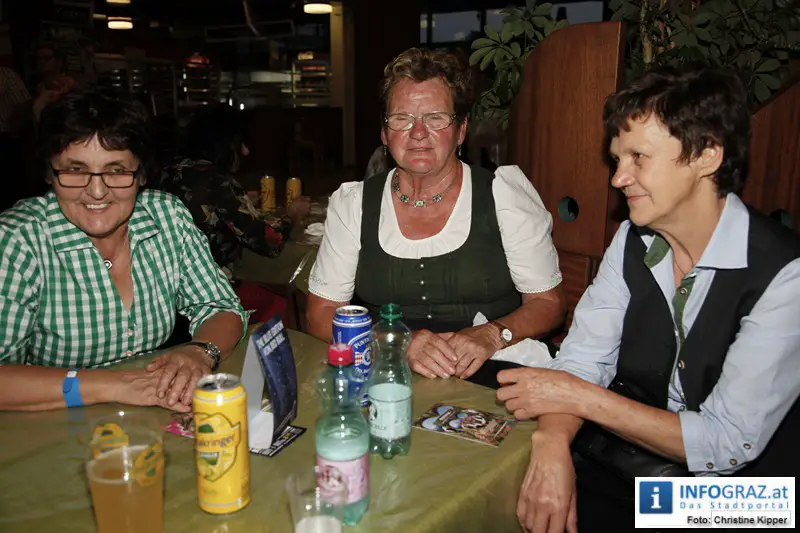 Kastelruther Spatzen – Hand aufs Herz - 003