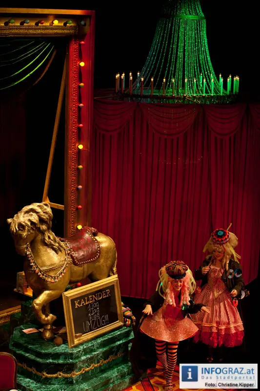 Des Kaisers neue Kleider - 030