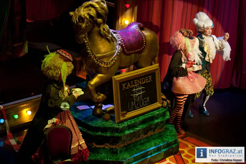 Des Kaisers neue Kleider - 031