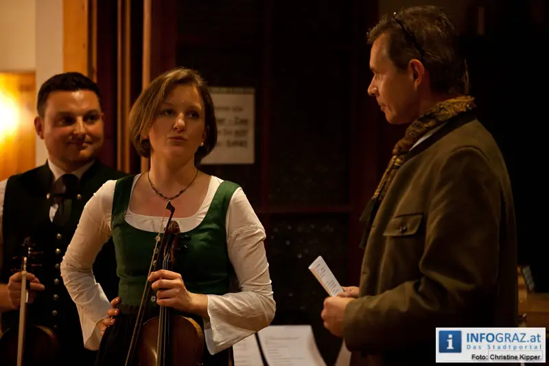 CD-Praesentation konsGeiger Volksmusik Hoechwirt Graz Sepp Pichler Karl Paar Eva Haselgruber-Muchowitsch Gerhard Kalss Juergen Berchtold Klaus Haselgruber 35