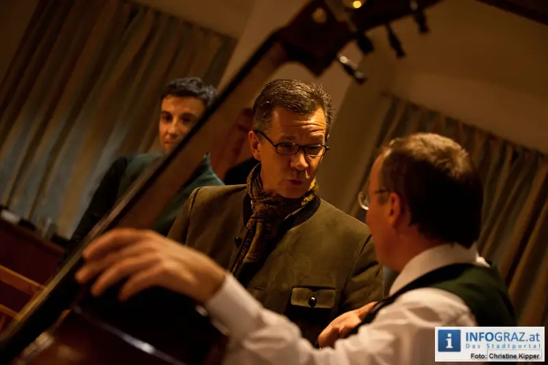 CD-Praesentation konsGeiger Volksmusik Hoechwirt Graz Sepp Pichler Karl Paar Eva Haselgruber-Muchowitsch Gerhard Kalss Juergen Berchtold Klaus Haselgruber 36