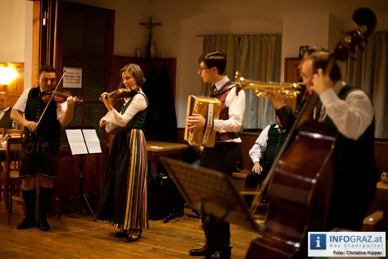 CD-Praesentation konsGeiger Volksmusik Hoechwirt Graz Sepp Pichler Karl Paar Eva Haselgruber-Muchowitsch Gerhard Kalss Juergen Berchtold Klaus Haselgruber 43