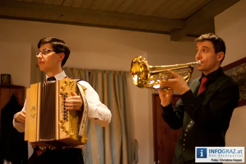 CD-Praesentation konsGeiger Volksmusik Hoechwirt Graz Sepp Pichler Karl Paar Eva Haselgruber-Muchowitsch Gerhard Kalss Juergen Berchtold Klaus Haselgruber 47