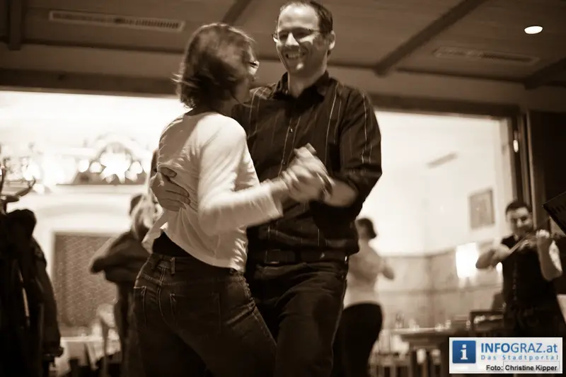 CD-Praesentation konsGeiger Volksmusik Hoechwirt Graz Sepp Pichler Karl Paar Eva Haselgruber-Muchowitsch Gerhard Kalss Juergen Berchtold Klaus Haselgruber 60