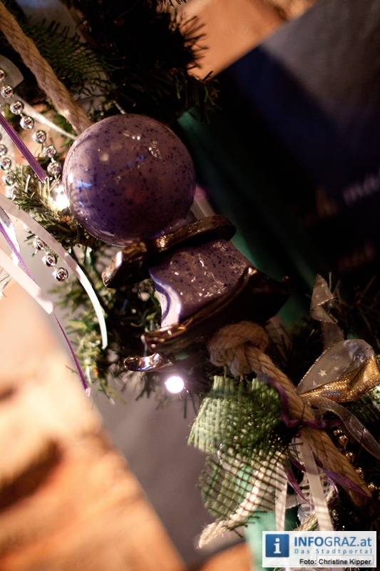 aufsteirern adventmarkt 8 12 2012 kasematten grazer schlossberg steirisches kunsthandwerk krippen christbaumschmuck Weihnachtskerzen 41