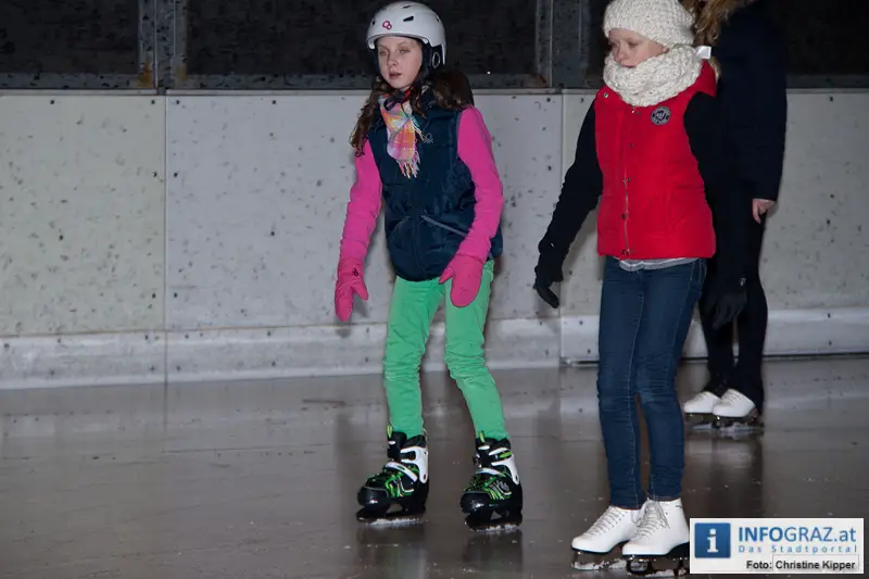 Weihnachtsmann beim Eissportclub ESC Graz - 005